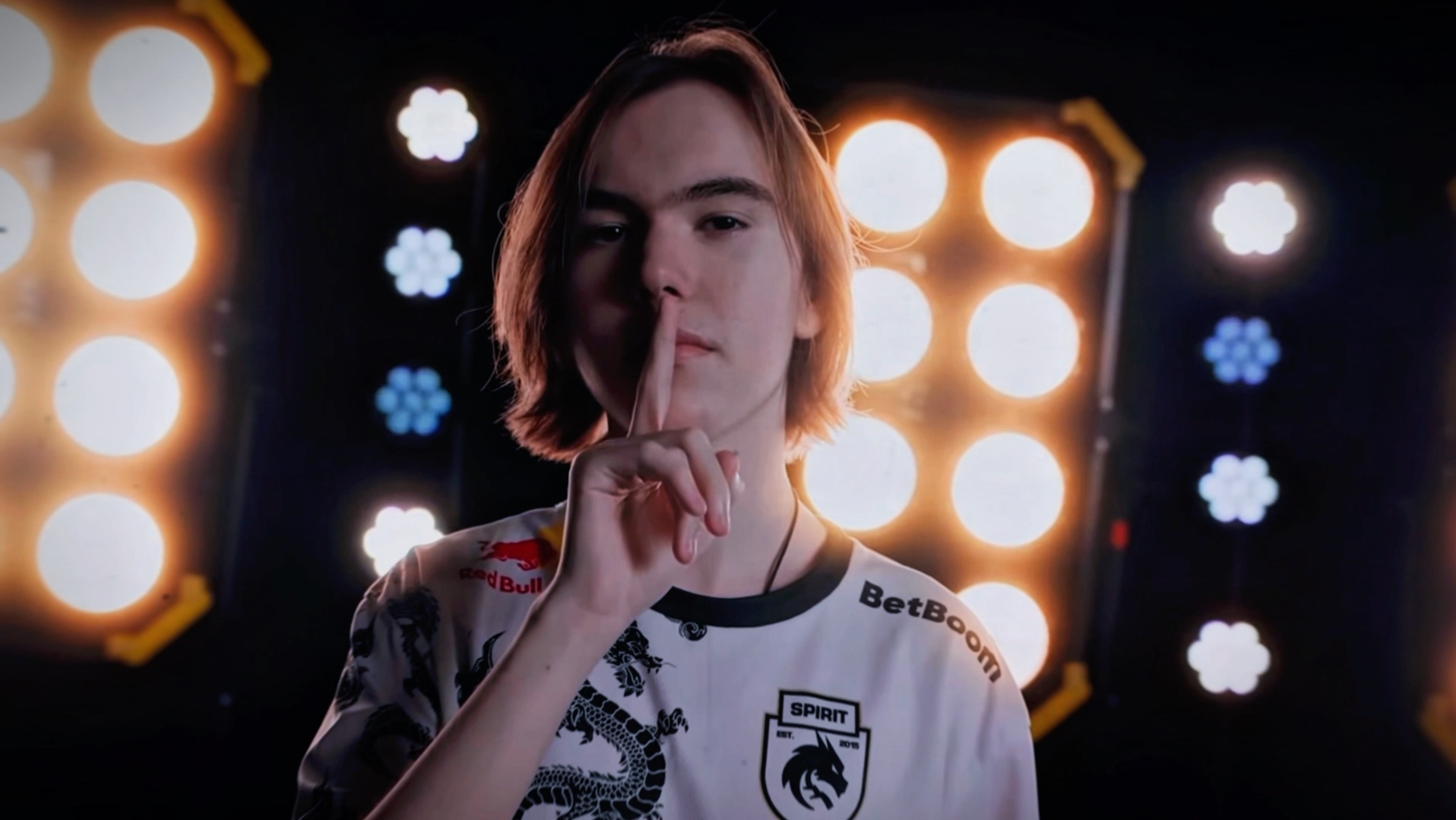 IEM科隆对决进入白热化阶段：淘汰赛周五火热开战