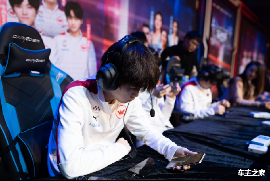 Los Ratones 将面对 Karmine Corp Blue ， Unicorns of Love 将在 EMEA Masters 2025 夏季半决赛中迎战 Los Heretics